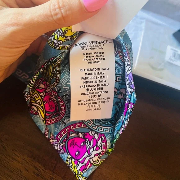 Versace multicolor medusa tie. - Picture 5 of 7